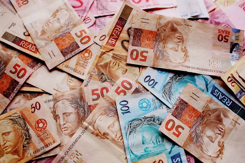How Fake euro notes can change your life for real